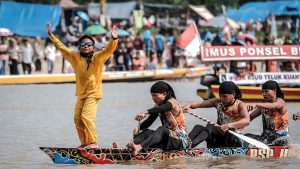 Pacu Jalur, Tradisi Mendunia dari Riau yang Lagi Viral!