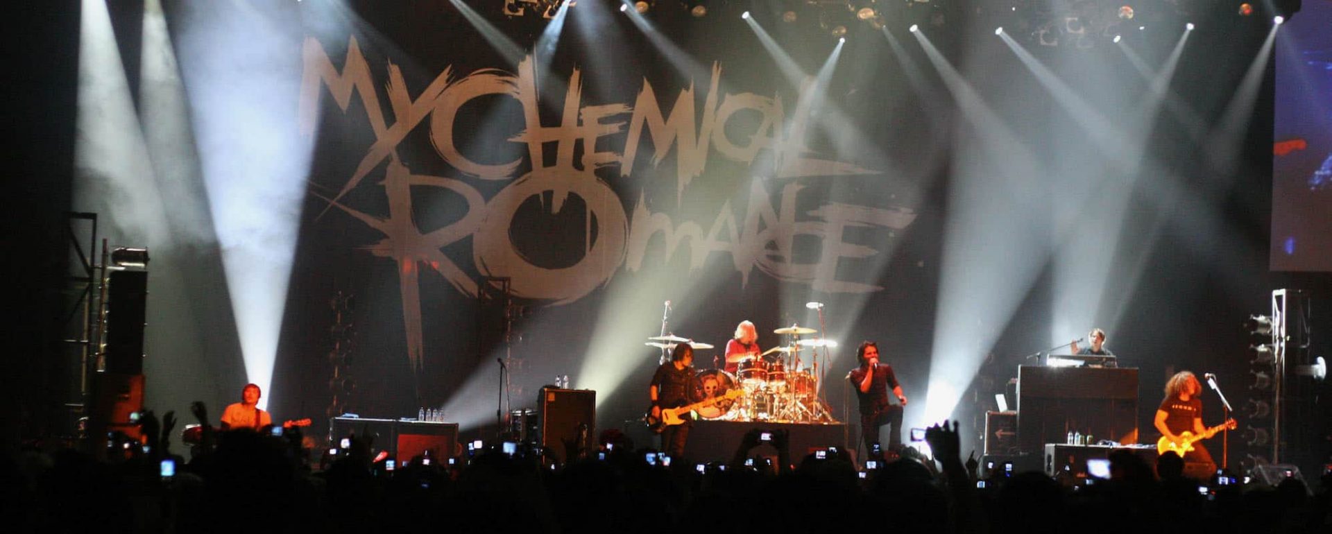 Tiket Konser MCR Mahal? Mending Cicil Rumah di Jakarta Barat Aja!